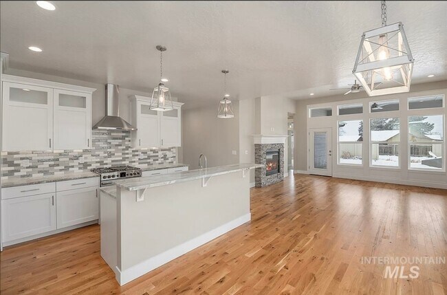 Building Photo - Beautiful Custom Single Level Boise Home A...