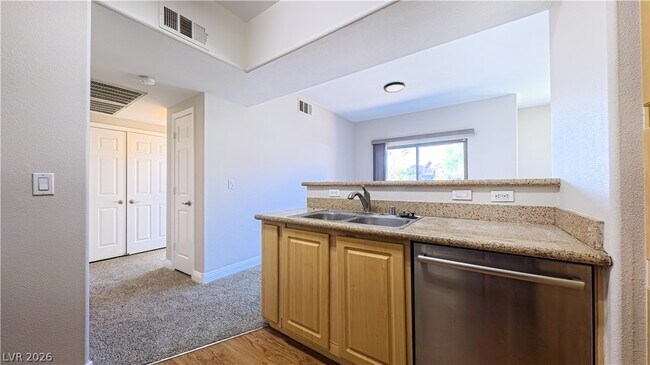 Building Photo - 8000 W Badura Ave