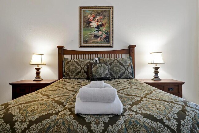 Building Photo - "Stunning 3BR Orlando Home with Private Screened Pool, Spa & Spacious Living Areas"