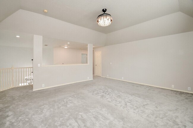 Building Photo - 3050 Providence Oak St