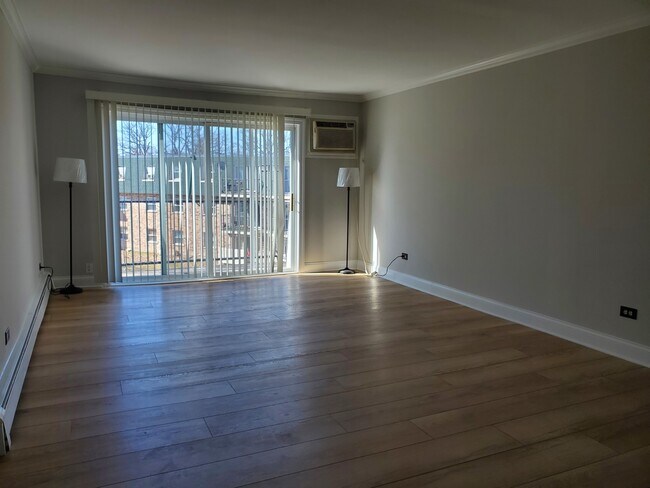 Building Photo - 9994 S 84th Terrace