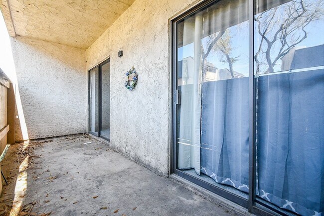 Building Photo - 8433 Hearth Dr