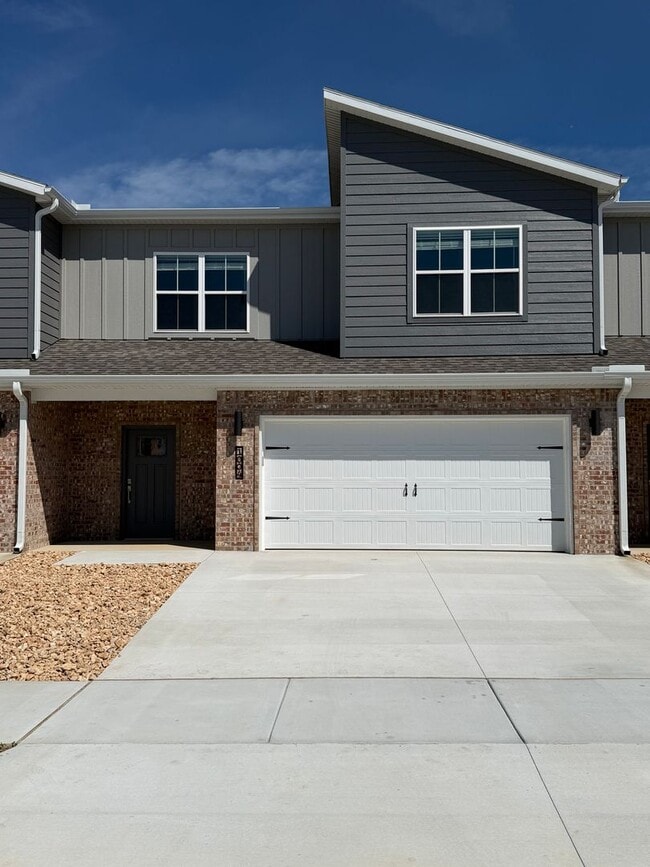 Building Photo - ***1006 Seaborn Way***