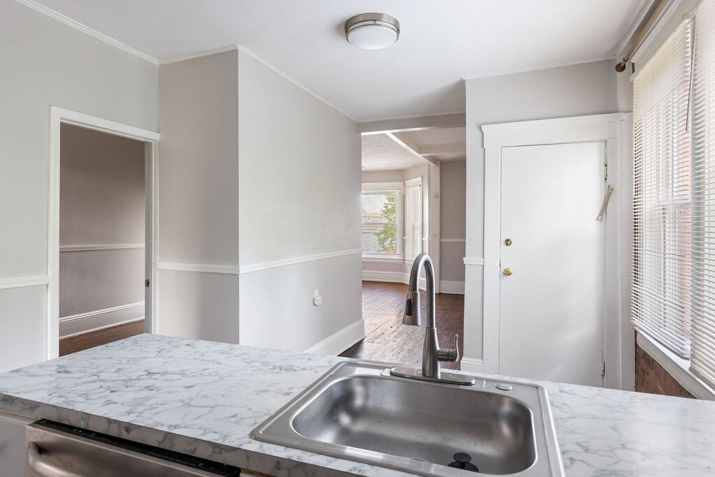 Building Photo - 1889 W 48th St