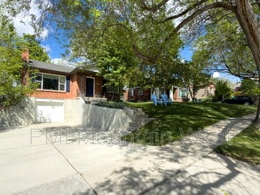 Building Photo - 2323 Bryan Ave