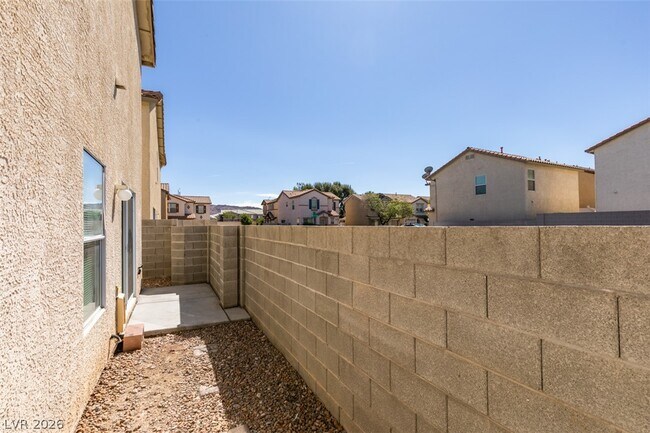 Building Photo - 1170 Orange Meadow St