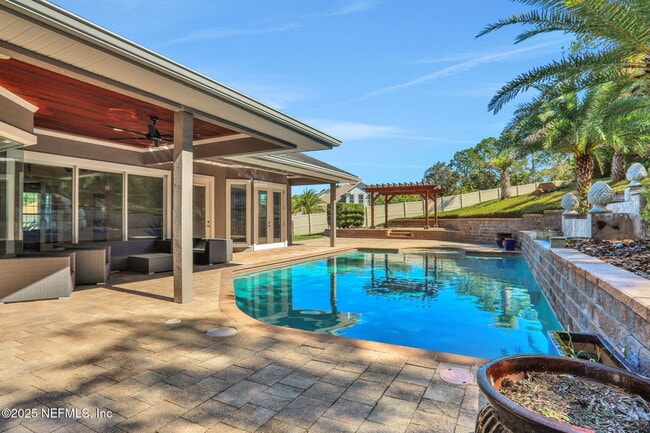 Building Photo - 12707 Tennis Ct