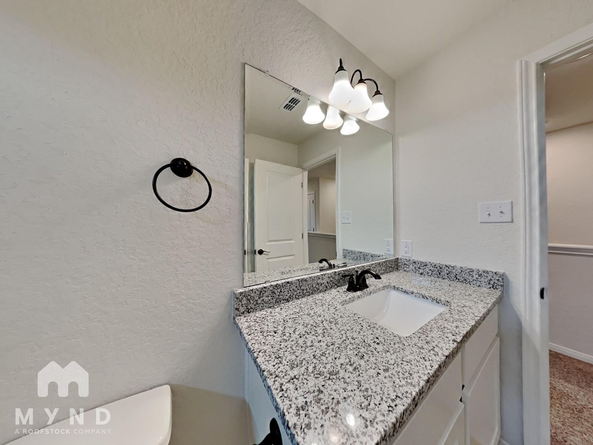 Building Photo - 2230 Sandlewood Cv