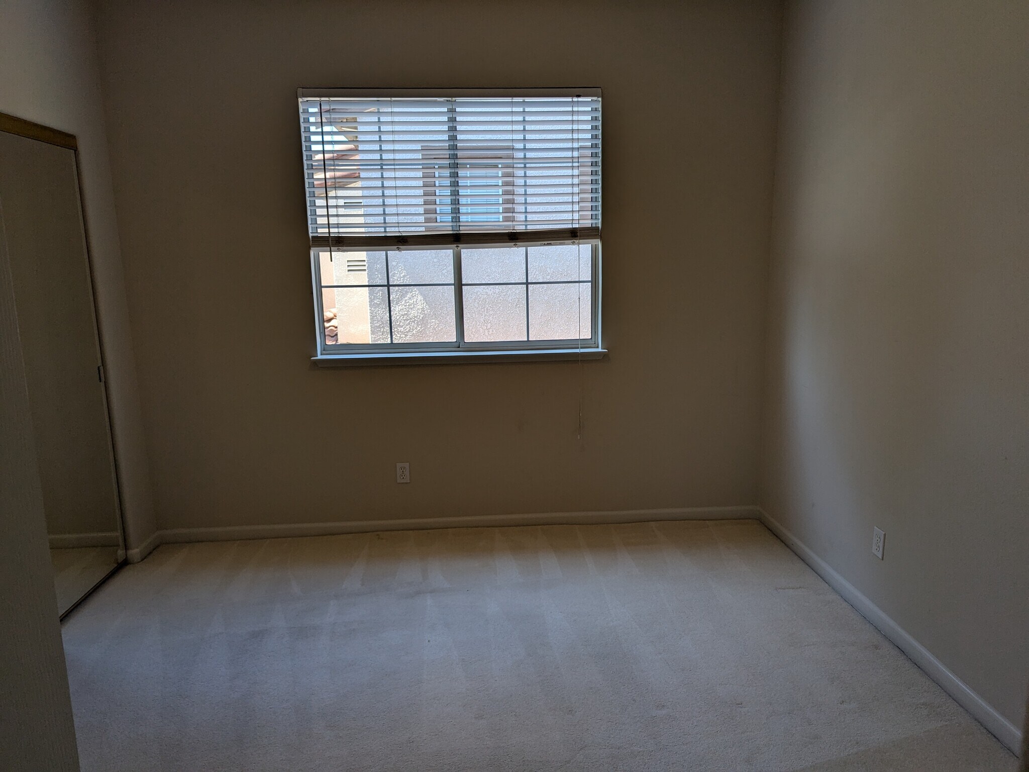 Building Photo - 2228 Lenox Plz