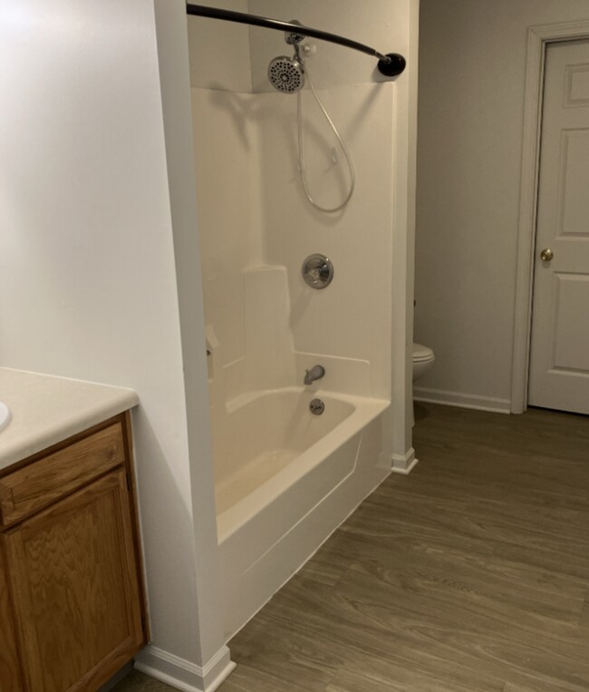 Building Photo - 3 Bedroom Home for rent in Newton, IA