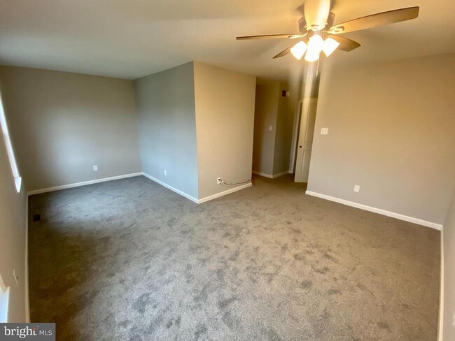 Building Photo - 2402 Winterbridge Ln