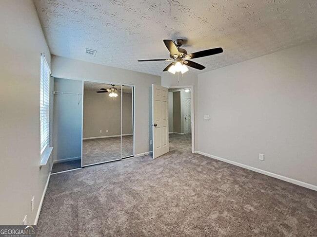 Building Photo - 227 Weatherstone Dr