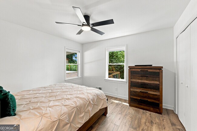 Building Photo - 4225 Twin Rivers Dr