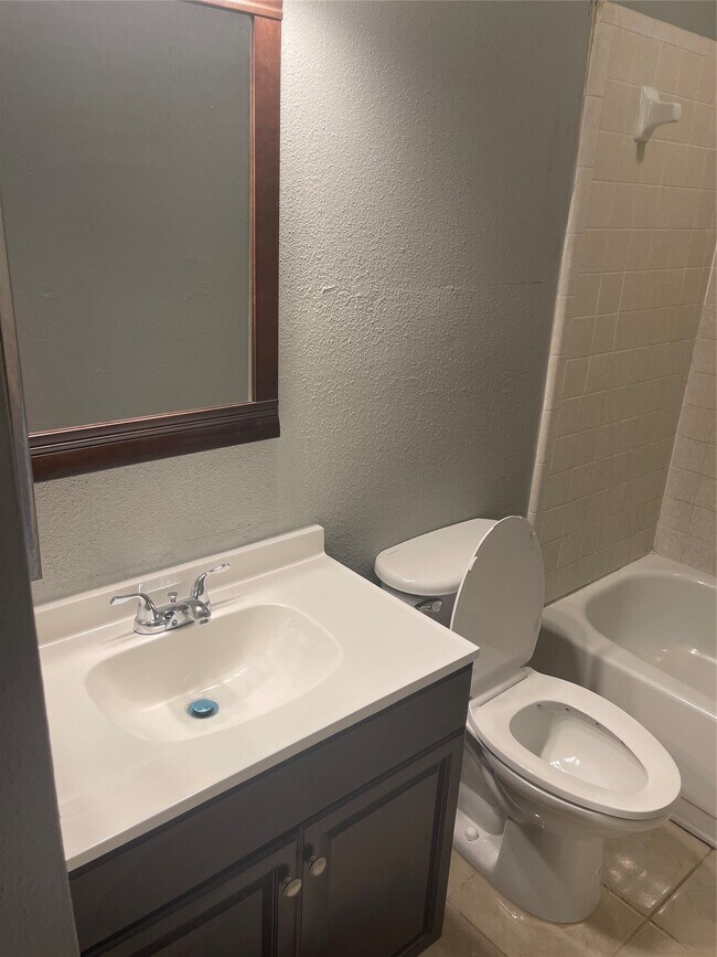 Building Photo - 12400 Brookglade Cir