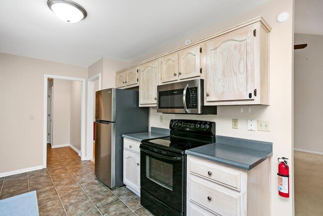 Building Photo - 415 Nevis Dr