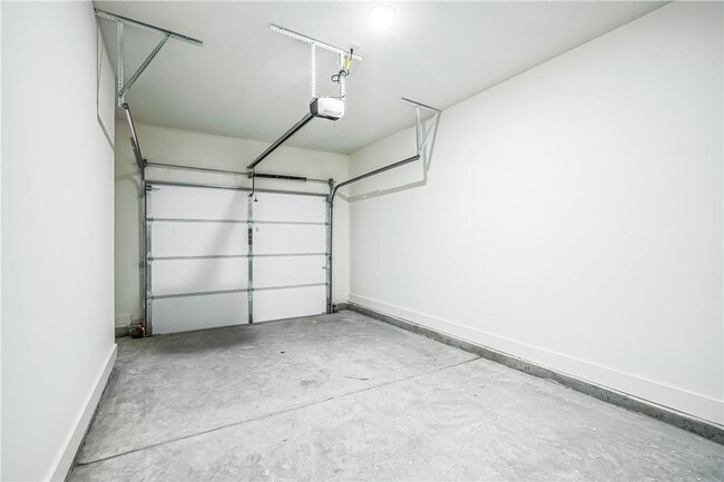 Building Photo - 375 S Port Pkwy