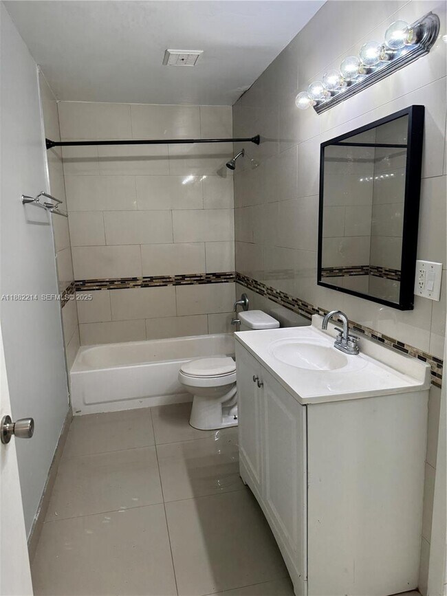 Building Photo - 3405 NW 44th St