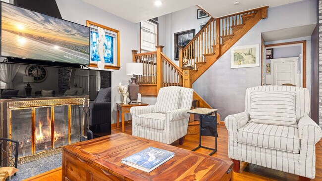 Building Photo - 27 S Oakland Ave