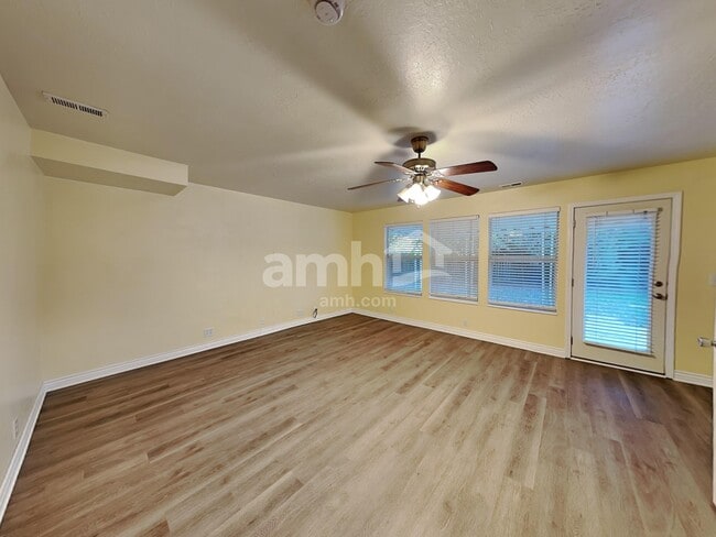 Building Photo - 172 W 2100 S