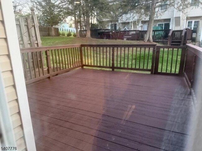 Building Photo - 10 Leahy Ct