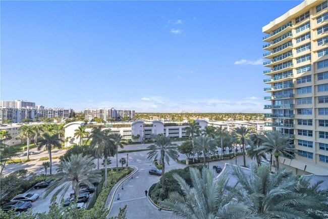 Building Photo - 2501 S Ocean Dr
