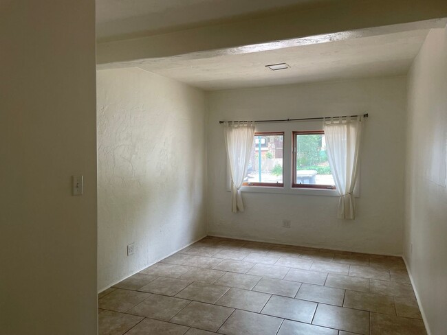Building Photo - Cozy 3-Bed, 2-Bath Home Downtown Flagstaff