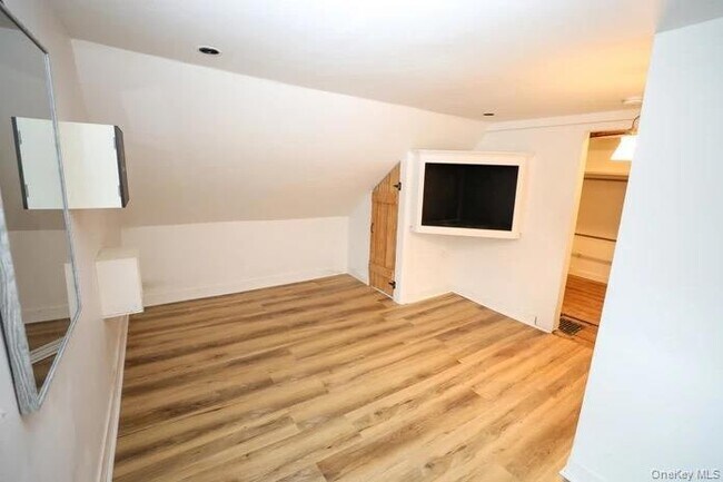 Building Photo - 20 Abbeyfield Ln