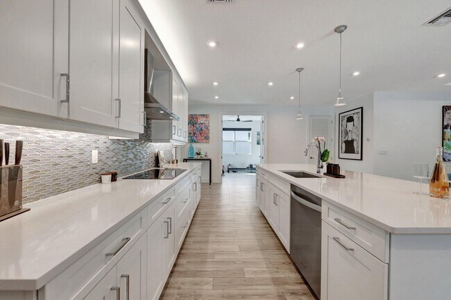 Building Photo - 11740 SW Aquila Wy