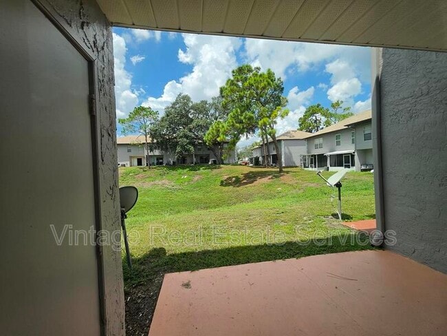 Building Photo - 5202 Sunridge Palms Dr