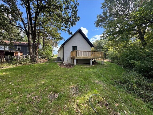 Building Photo - 1111 S Ray Ave