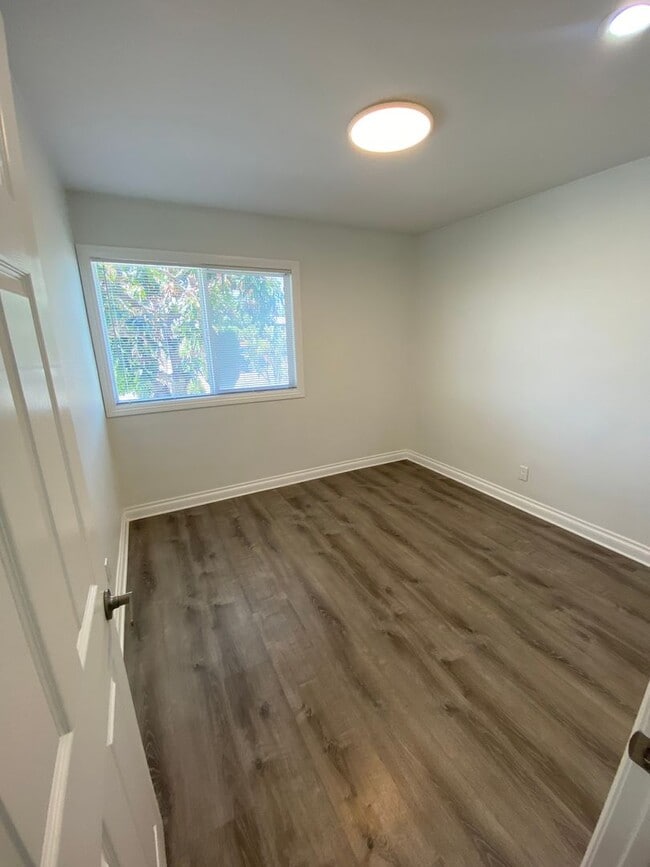 Building Photo - 15522 Claretta Ave