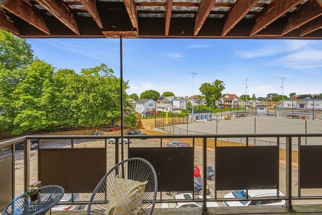 Building Photo - 595 Revere Beach Pkwy