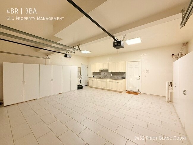 Building Photo - 9452 Pinot Blanc Ct