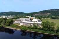 Building Photo - 114 Riverside Dr