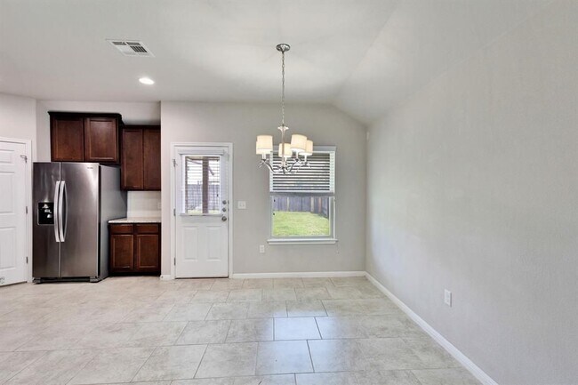 Building Photo - 145 Pine Island Ln