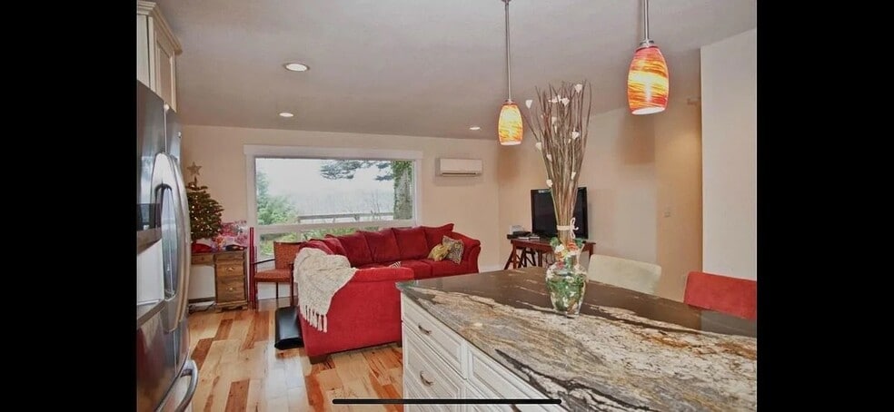 Building Photo - 9621 Steamboat Island Road Northwest