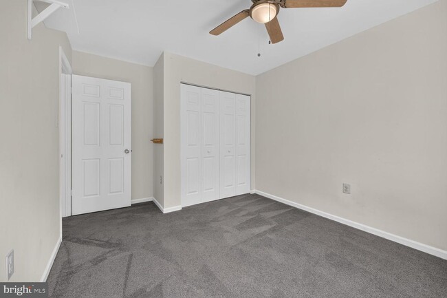 Building Photo - 5619 Ridge View Dr
