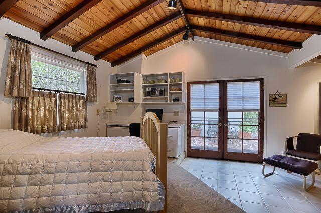 Building Photo - Beautiful home in Santa Barbara with amazing views!!