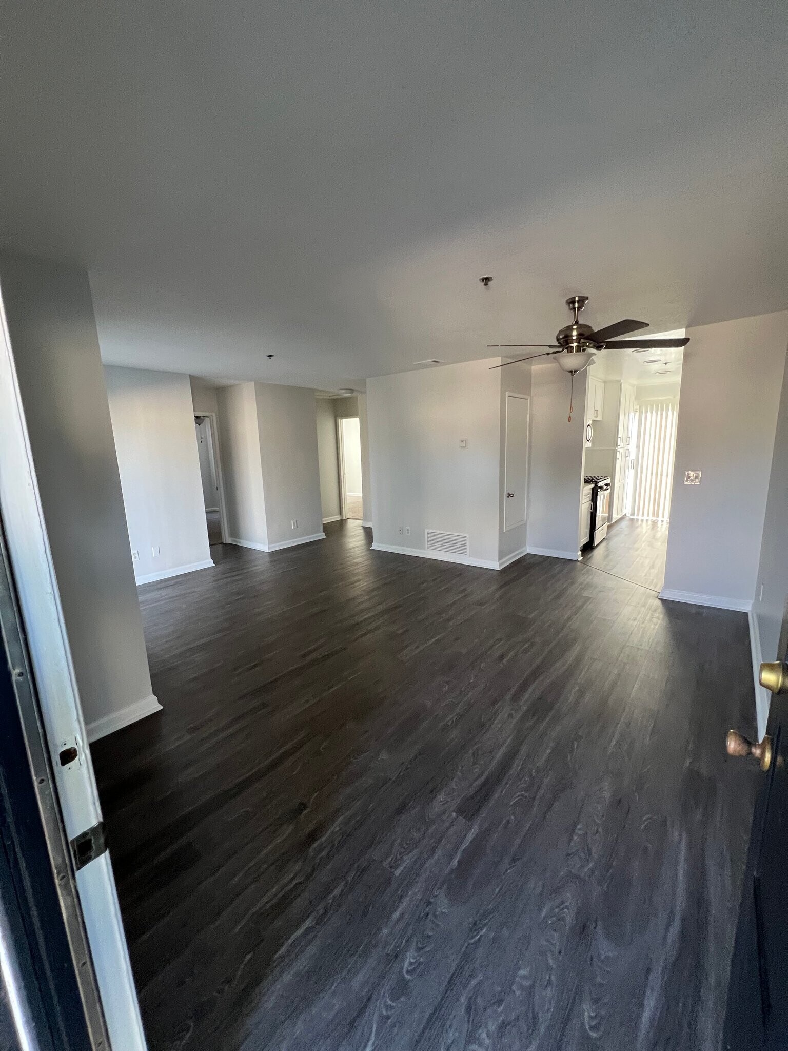 Building Photo - 5582 Crescent