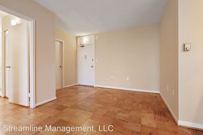 Building Photo - 1 br, 1 bath House - 4242 East West Hwy #914