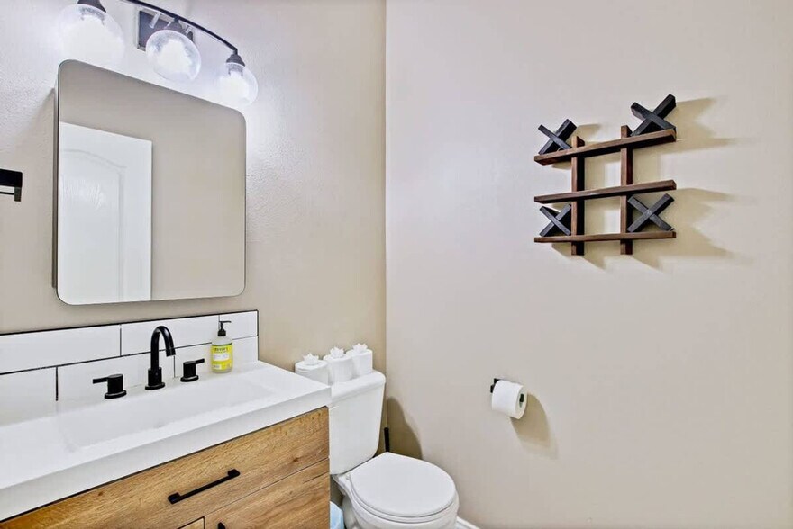 Building Photo - 3024 W Divide Creek Dr