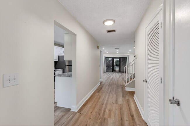 Building Photo - 21682 Cypress Rd