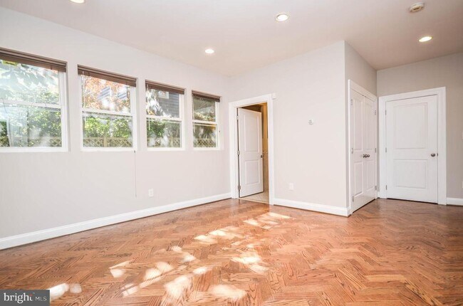 Building Photo - 7205 46th St