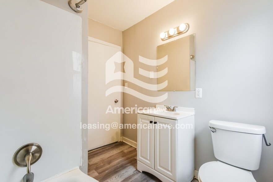 Building Photo - 4320 N 49th St