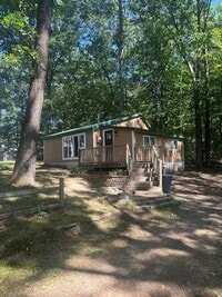 Building Photo - Great location with deeded access to Bauneg Beg Pond