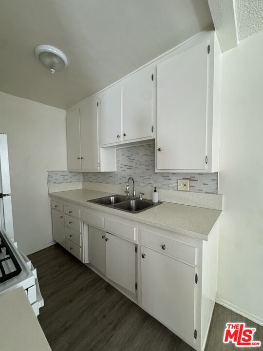 Building Photo - 5811 Harold Way