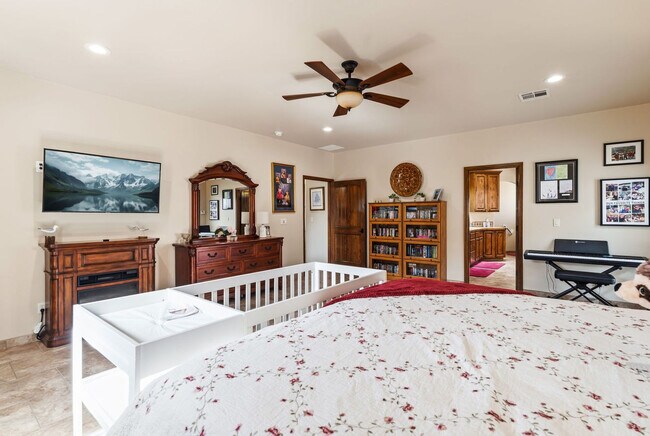 Building Photo - 12705 Chuck Wagon Rd