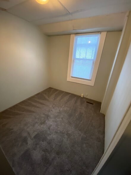 Bedroom 2 - 606 W 5th St