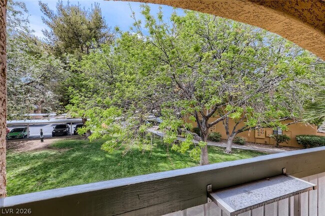 Building Photo - 5146 S Jones Blvd