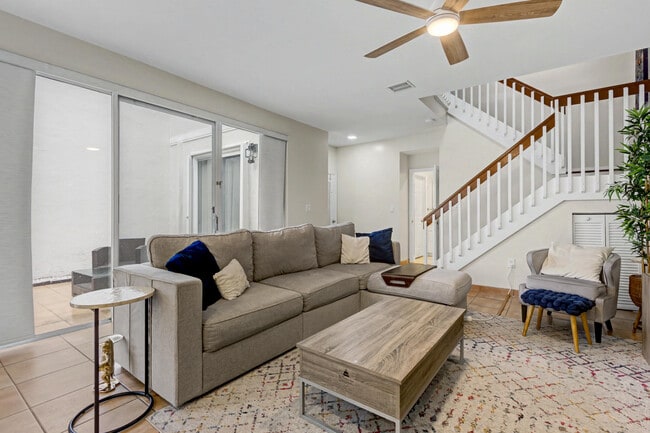 Building Photo - 1545 Seagrape Way